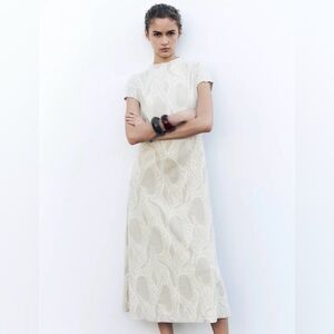 Zara NWT textured dress 4770/157